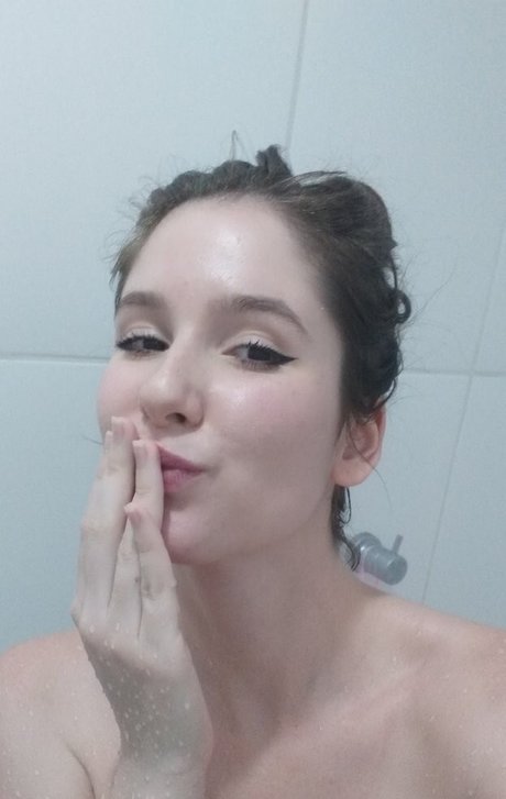 Naakte gelekte OnlyFans-foto van Srta Bonnie