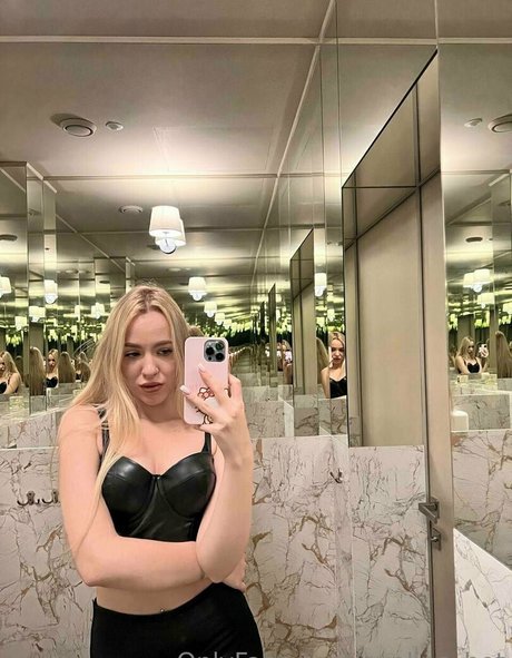 Evelinehot