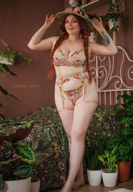 Naakte gelekte OnlyFans-foto van Milena Dereka