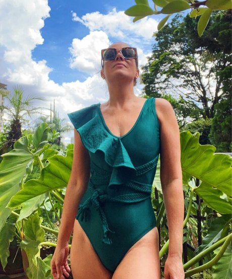 Naakte gelekte OnlyFans-foto van Regina Volpato