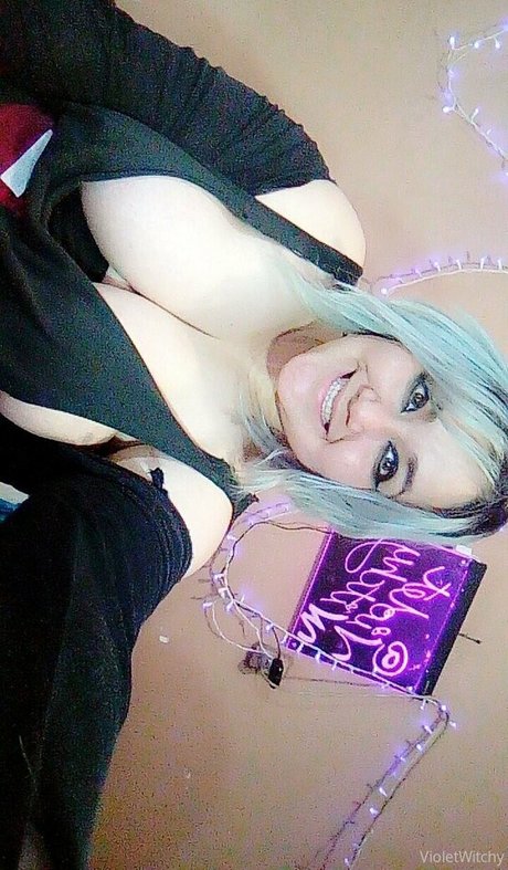 Violetwitchy