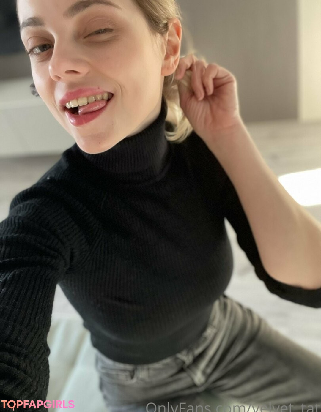 Naakte gelekte OnlyFans-foto van Velvettat #97 Naakte gelekte OnlyFans-foto van Velvettat #97