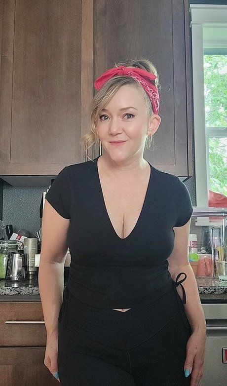 Naakte gelekte OnlyFans-foto van Crystal Sunshine