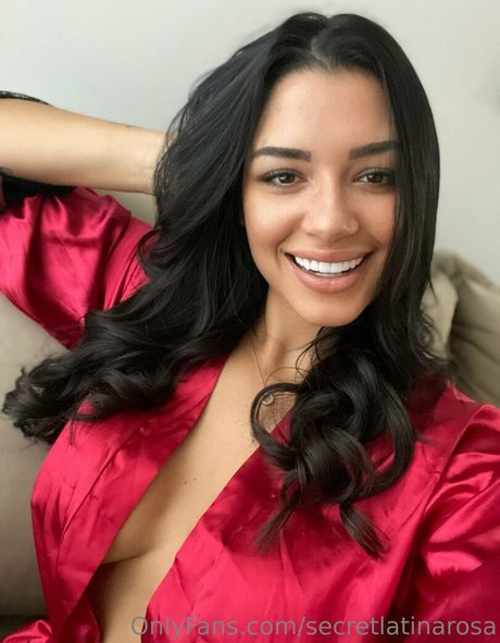 Naakte gelekte OnlyFans-foto van Secretlatinarosa