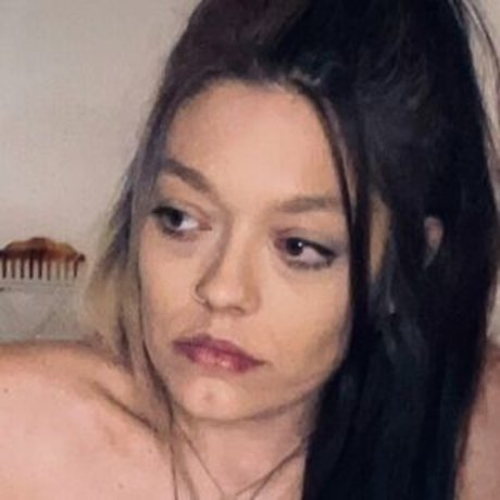 Naakte gelekte OnlyFans-foto van Brandi Britain