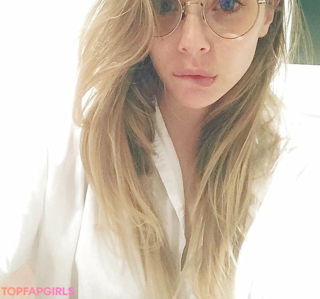 Naakte gelekte OnlyFans-foto van Elizabeth Olsen #275 Naakte gelekte OnlyFans-foto van Elizabeth Olsen #275