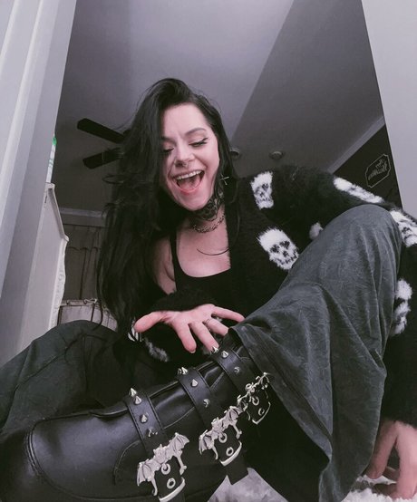 Yourfavlittledemon