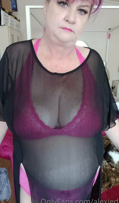 Naakte gelekte OnlyFans-foto van Pinkywinky22