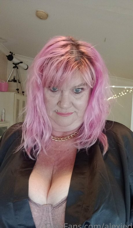 Naakte gelekte OnlyFans-foto van Pinkywinky22