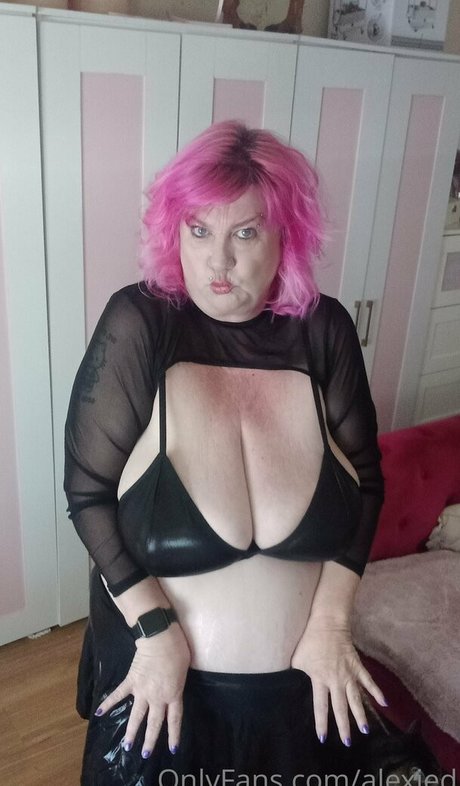 Naakte gelekte OnlyFans-foto van Pinkywinky22