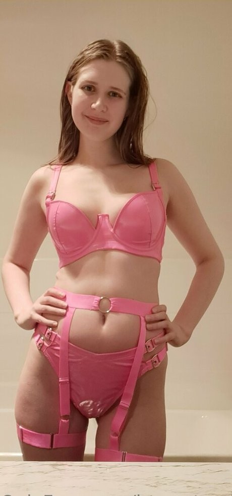 Kinkykierra97
