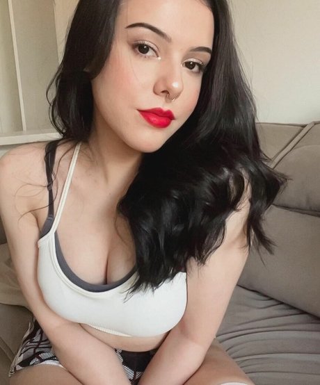 Naakte gelekte OnlyFans-foto van Emilyisredcoat