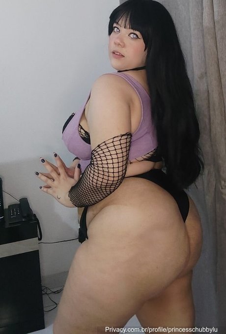 Naakte gelekte OnlyFans-foto van Chubby Lu