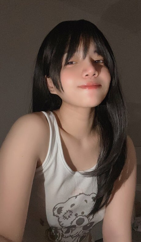 Naakte gelekte OnlyFans-foto van Angel Chan