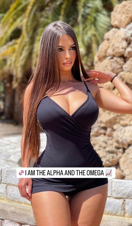 Naakte gelekte OnlyFans-foto van Eva Savagiou