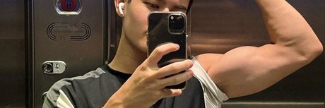 Naakte gelekte OnlyFans-foto van Leonaordo