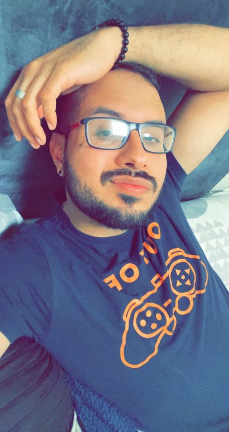 Naakte gelekte OnlyFans-foto van Juancho