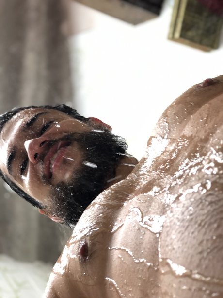 Naakte gelekte OnlyFans-foto van Viciado Em Leite