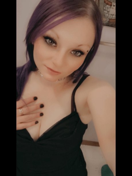 Naakte gelekte OnlyFans-foto van Turanga Leela
