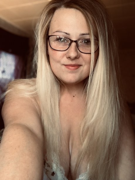 Naakte gelekte OnlyFans-foto van Layad