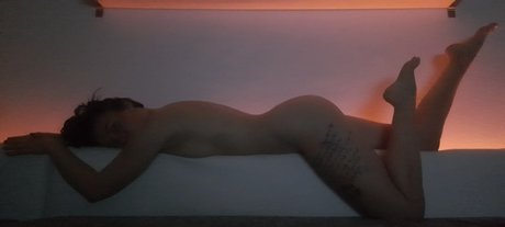 Naakte gelekte OnlyFans-foto van Seoritavegana