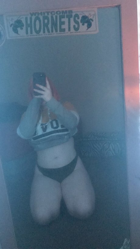 Naakte gelekte OnlyFans-foto van Angela