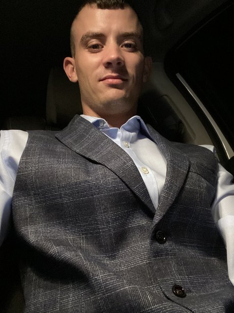 Naakte gelekte OnlyFans-foto van Baby Brian