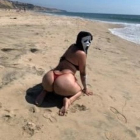 Naakte gelekte OnlyFans-foto van Athena
