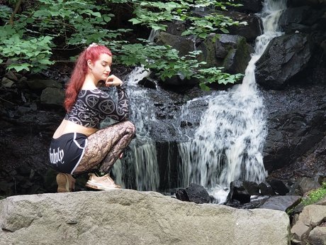 Naakte gelekte OnlyFans-foto van Lilitueros