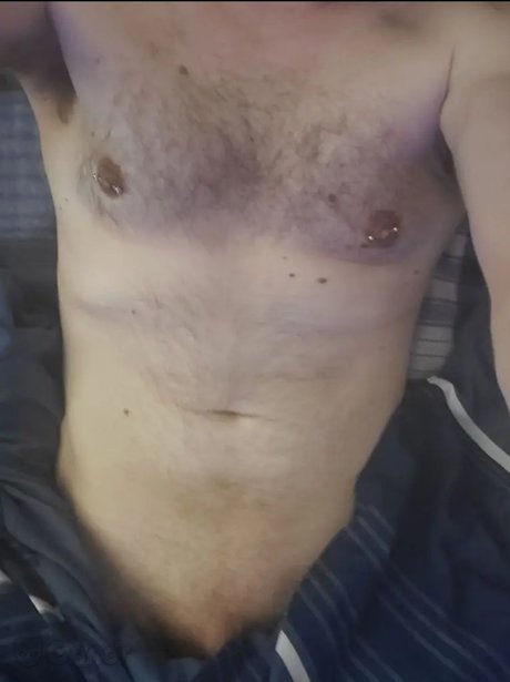 Naakte gelekte OnlyFans-foto van Joltz