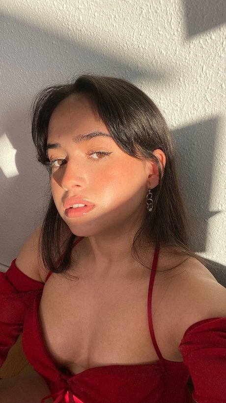 Naakte gelekte OnlyFans-foto van Lovenie X Melanie