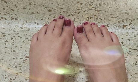 Naakte gelekte OnlyFans-foto van Lovelyfeet 