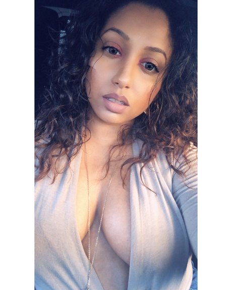 Naakte gelekte OnlyFans-foto van Amber