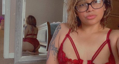 Naakte gelekte OnlyFans-foto van Lovely Obsession