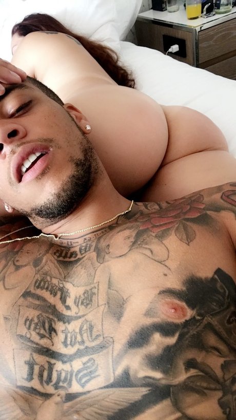 Naakte gelekte OnlyFans-foto van Louis
