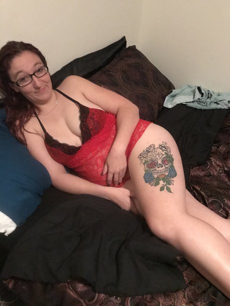 Naakte gelekte OnlyFans-foto van Lori
