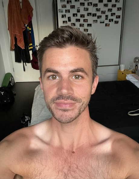 Naakte gelekte OnlyFans-foto van U36333469