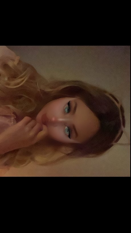 Naakte gelekte OnlyFans-foto van Lolimollygirl