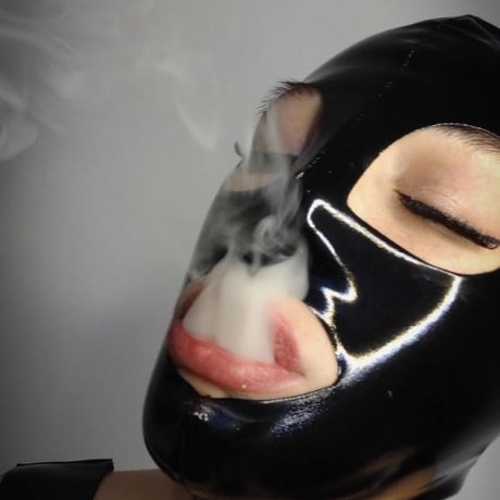 Naakte gelekte OnlyFans-foto van Lolilove420free