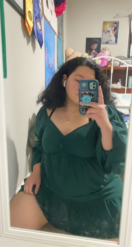 Naakte gelekte OnlyFans-foto van Lizzy Heart