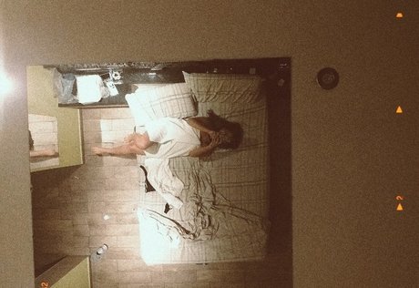 Naakte gelekte OnlyFans-foto van Lu Ann