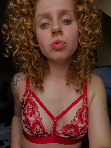 Naakte gelekte OnlyFans-foto van Lulu