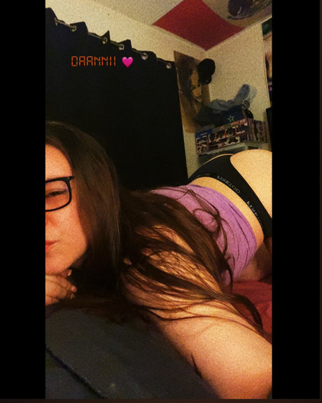 Naakte gelekte OnlyFans-foto van Your Fantasy 