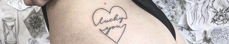 Naakte gelekte OnlyFans-foto van Lucky Alice