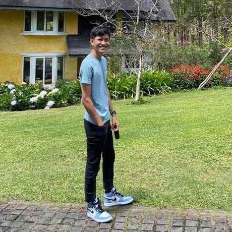 Naakte gelekte OnlyFans-foto van Lucifer