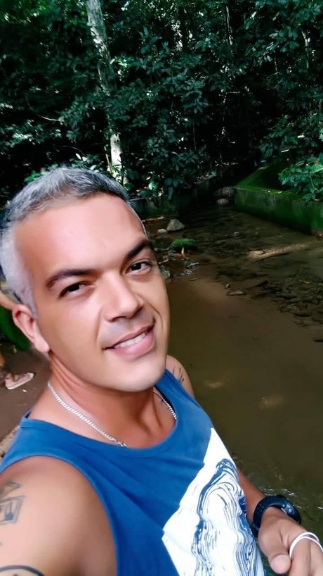 Naakte gelekte OnlyFans-foto van Marcello Rio De Janeiro