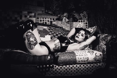 Naakte gelekte OnlyFans-foto van Mamma Creeper