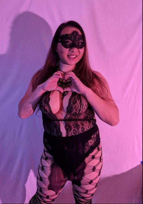 Naakte gelekte OnlyFans-foto van Mai Ho
