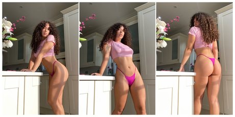 Naakte gelekte OnlyFans-foto van Tropicana Trixxx 