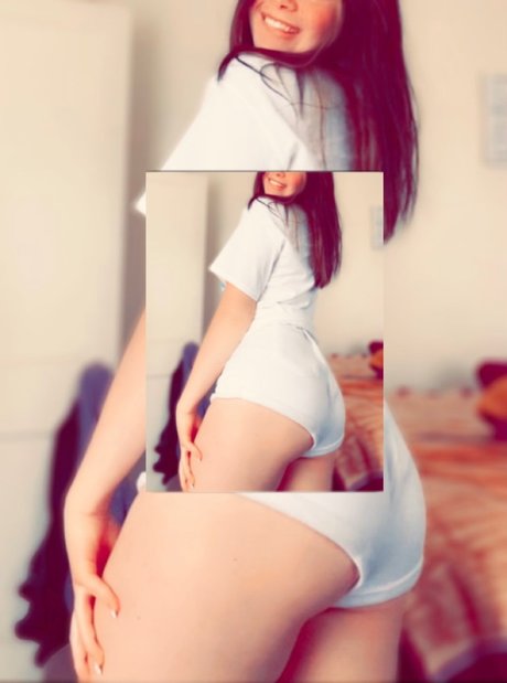 Naakte gelekte OnlyFans-foto van Maddss